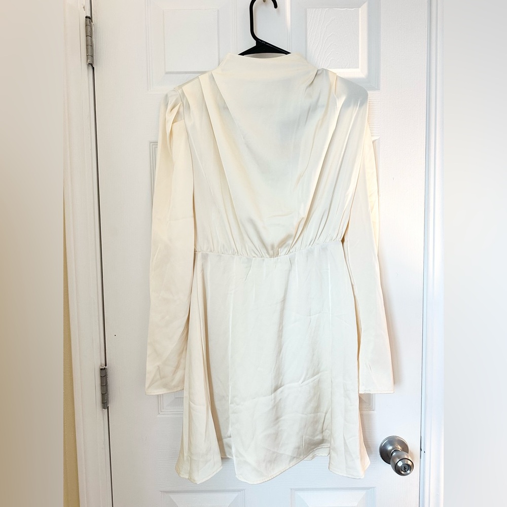 Elegant Ivory Long Sleeve Dress
